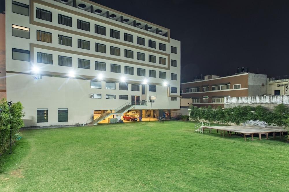 Hotel Abika Elite Ujaim Exterior foto